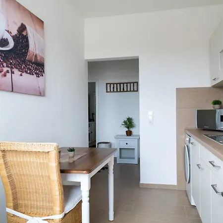 Appartement Beautiful In Town Centre For Tla Tdy Tlf *